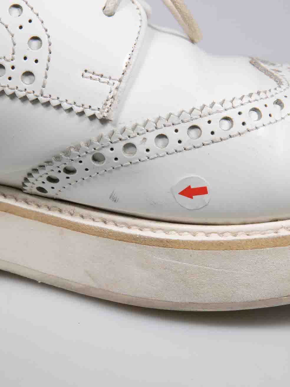 Church's White Leather Perforated Lace-Up Brogues Size US 8.5 / IT 38.5 - 6 Thumbnail