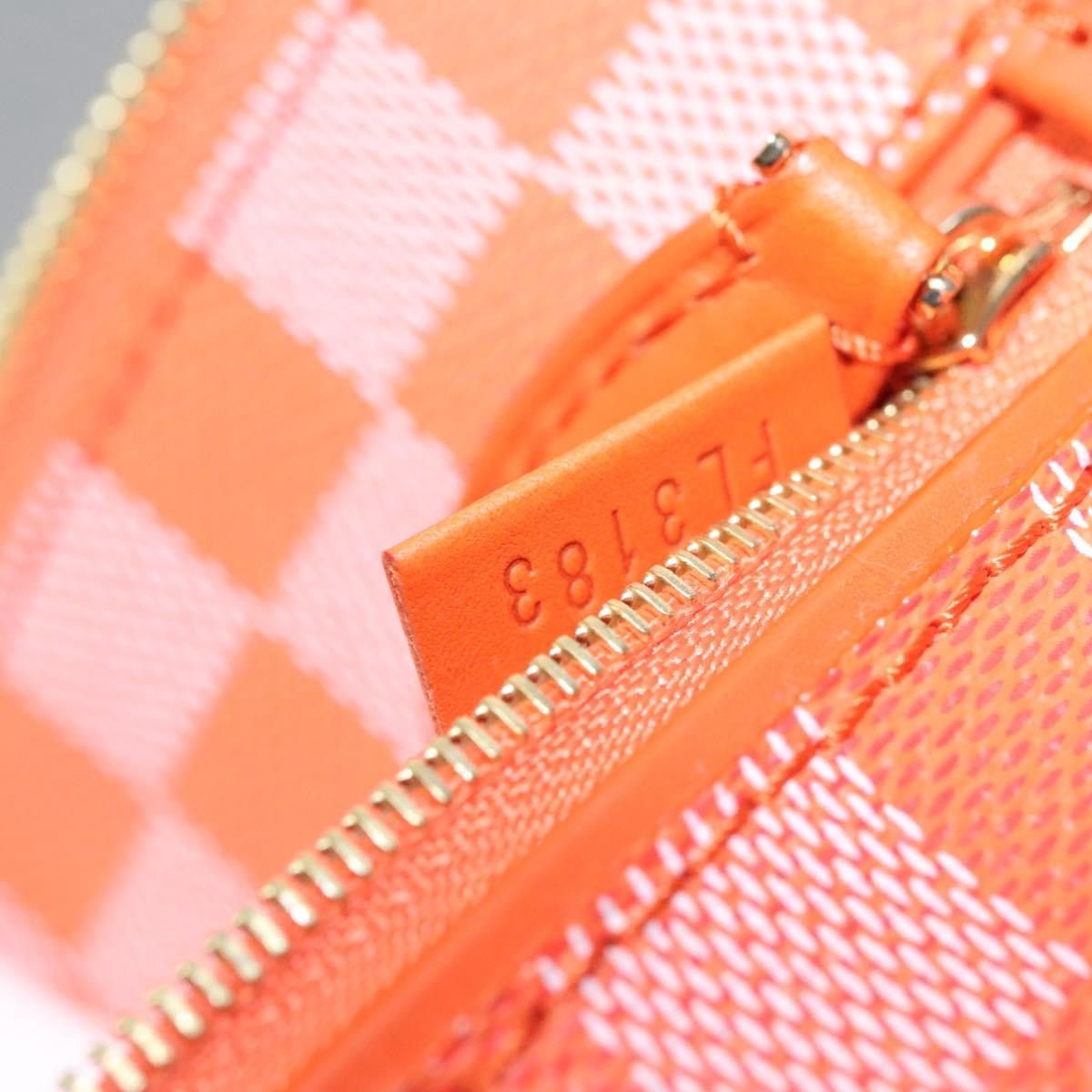 Louis Vuitton Louis Vuitton Alpha Messenger clutch Size ONE SIZE - 21 Thumbnail