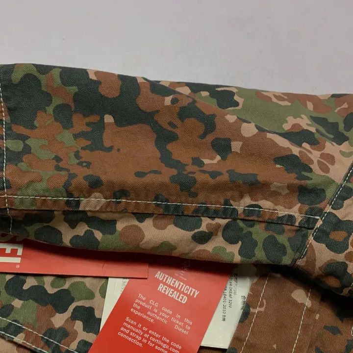 Diesel Diesel Camouflage Logo Long Sleeve Shirt for Men 0079 Size US L / EU 52-54 / 3 - 9 Thumbnail