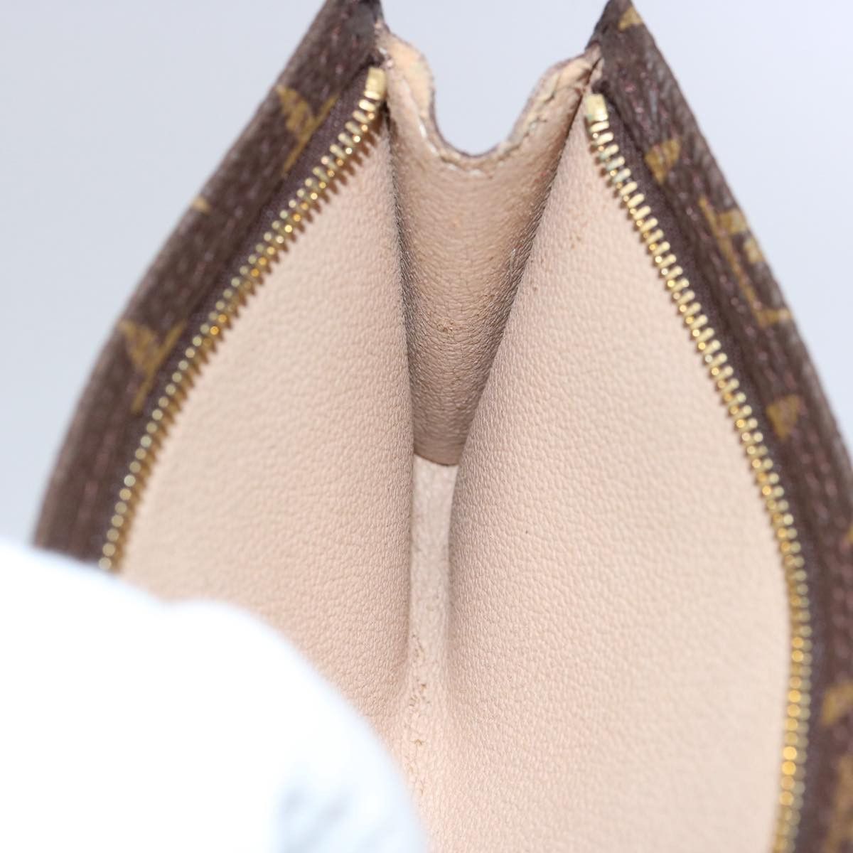 Louis Vuitton Louis Vuitton Poche Toilette 15 clutch Size ONE SIZE - 17 Thumbnail