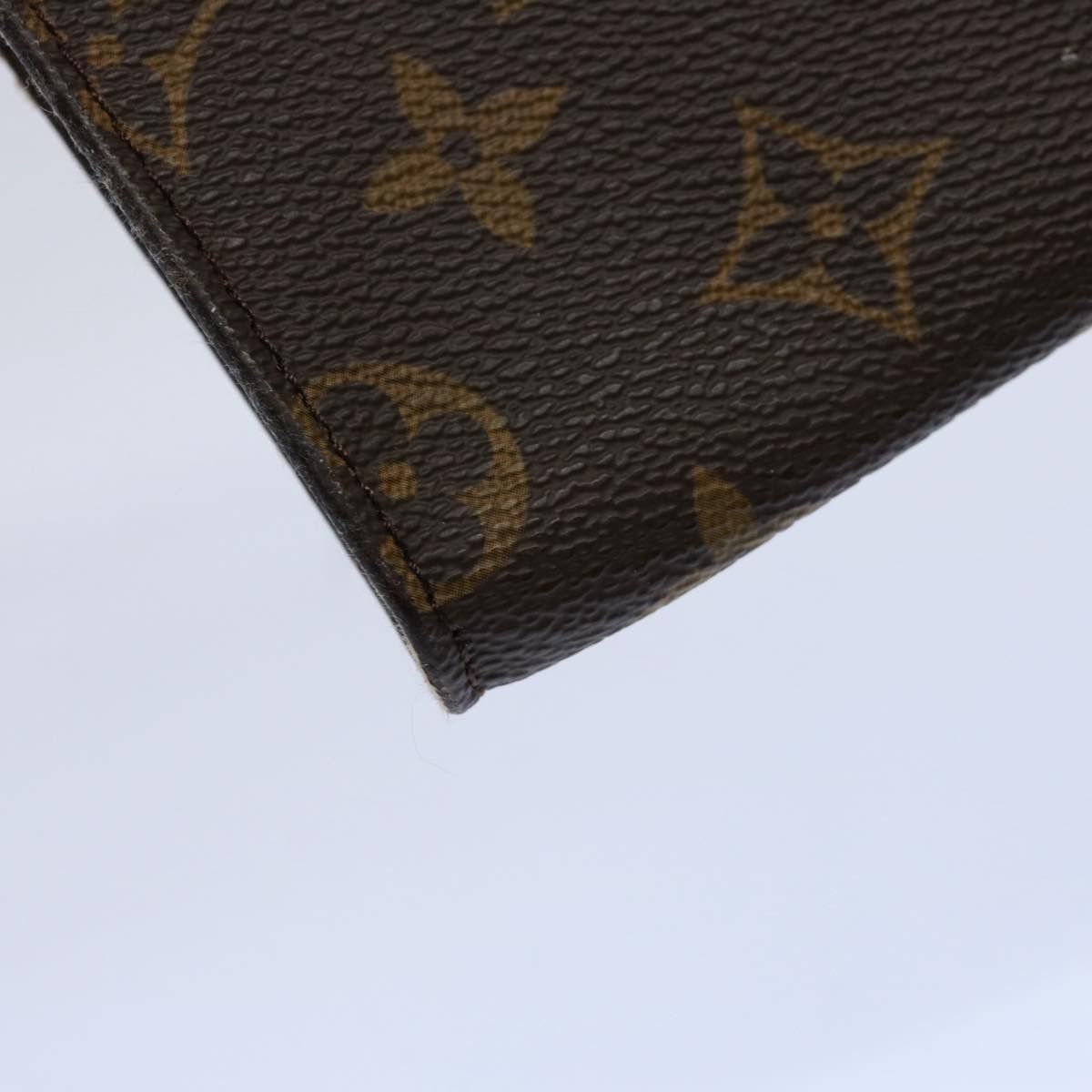 Louis Vuitton Louis Vuitton Poche Toilette 15 clutch Size ONE SIZE - 11 Thumbnail