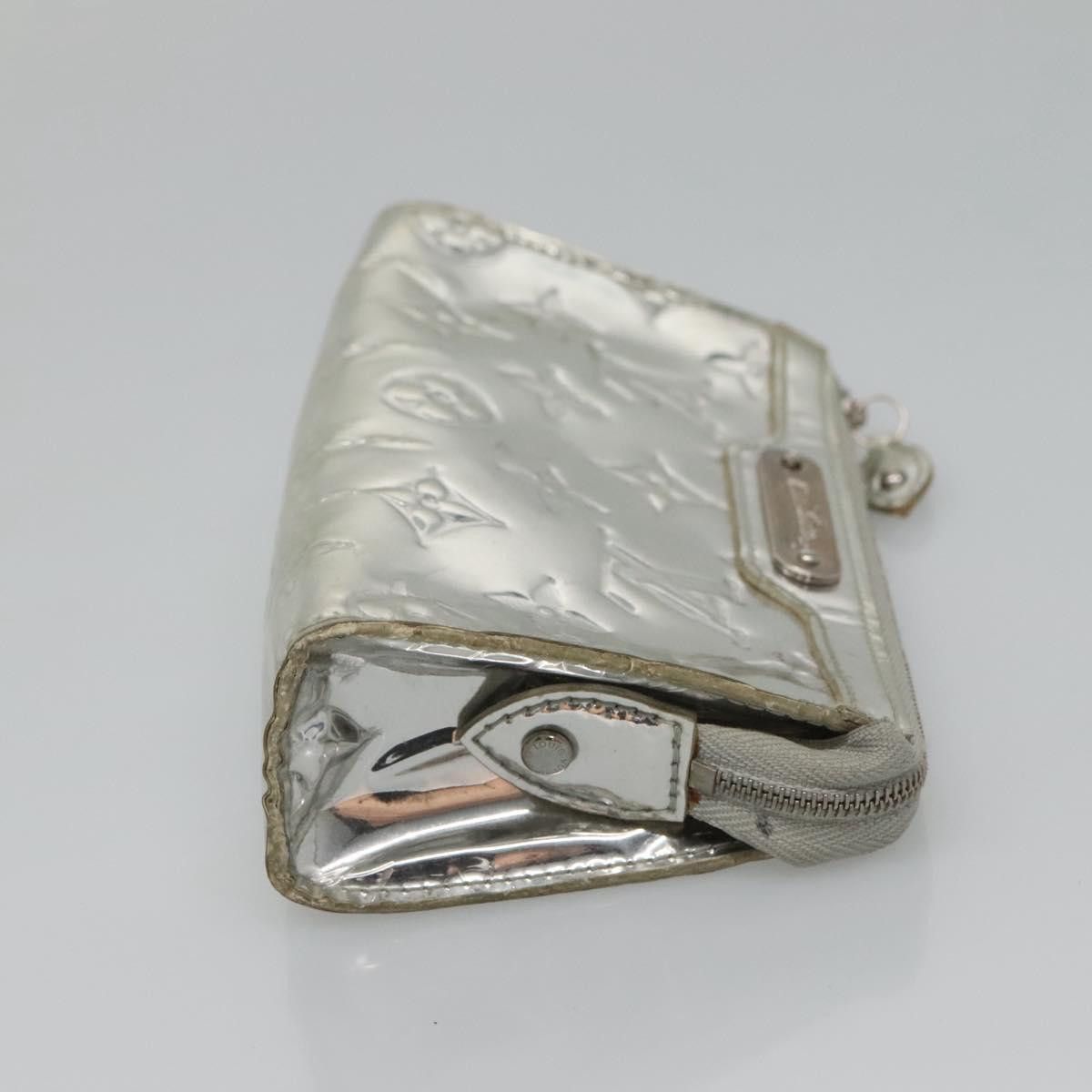Louis Vuitton Louis Vuitton Cosmetic Pouch clutch Size ONE SIZE - 4 Thumbnail