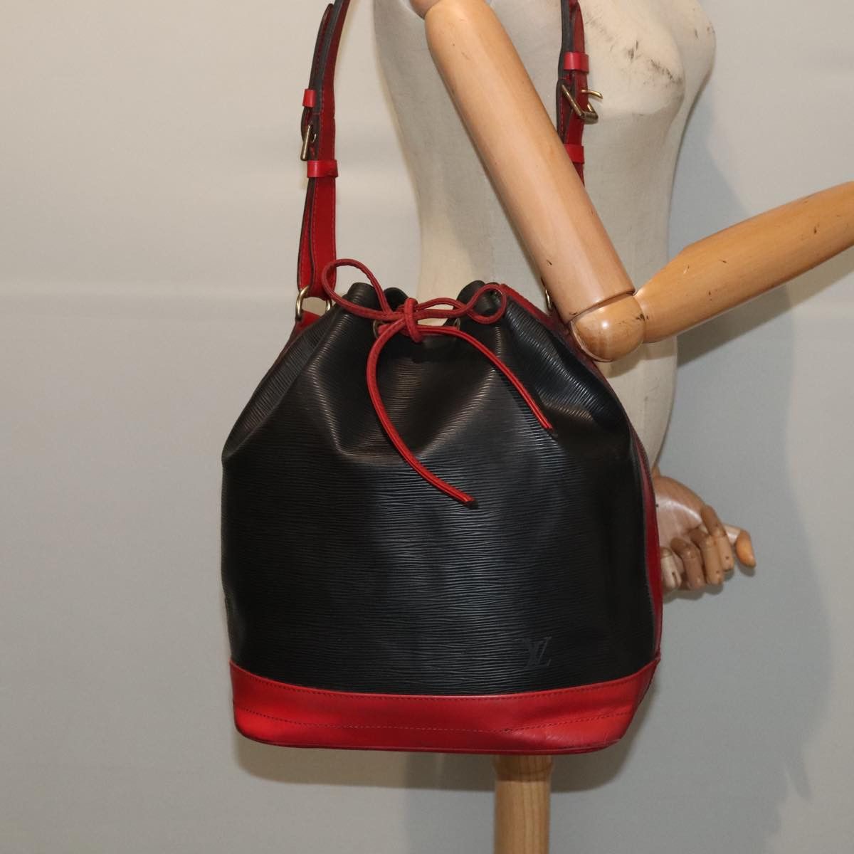 Louis Vuitton Louis Vuitton Noe shoulder Size ONE SIZE - 15 Thumbnail
