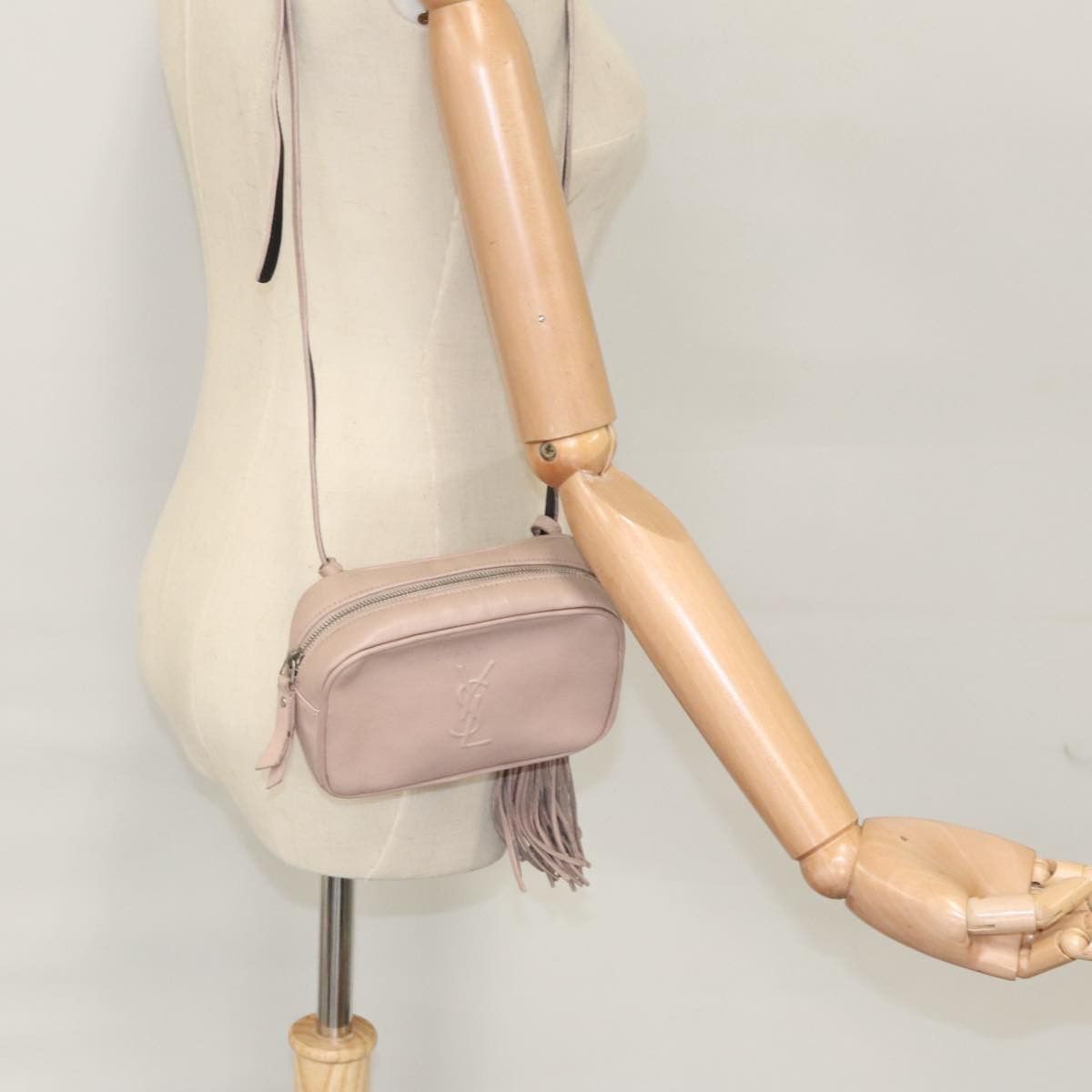 Yves Saint Laurent Saint Laurent Lou shoulder Size ONE SIZE - 16 Thumbnail