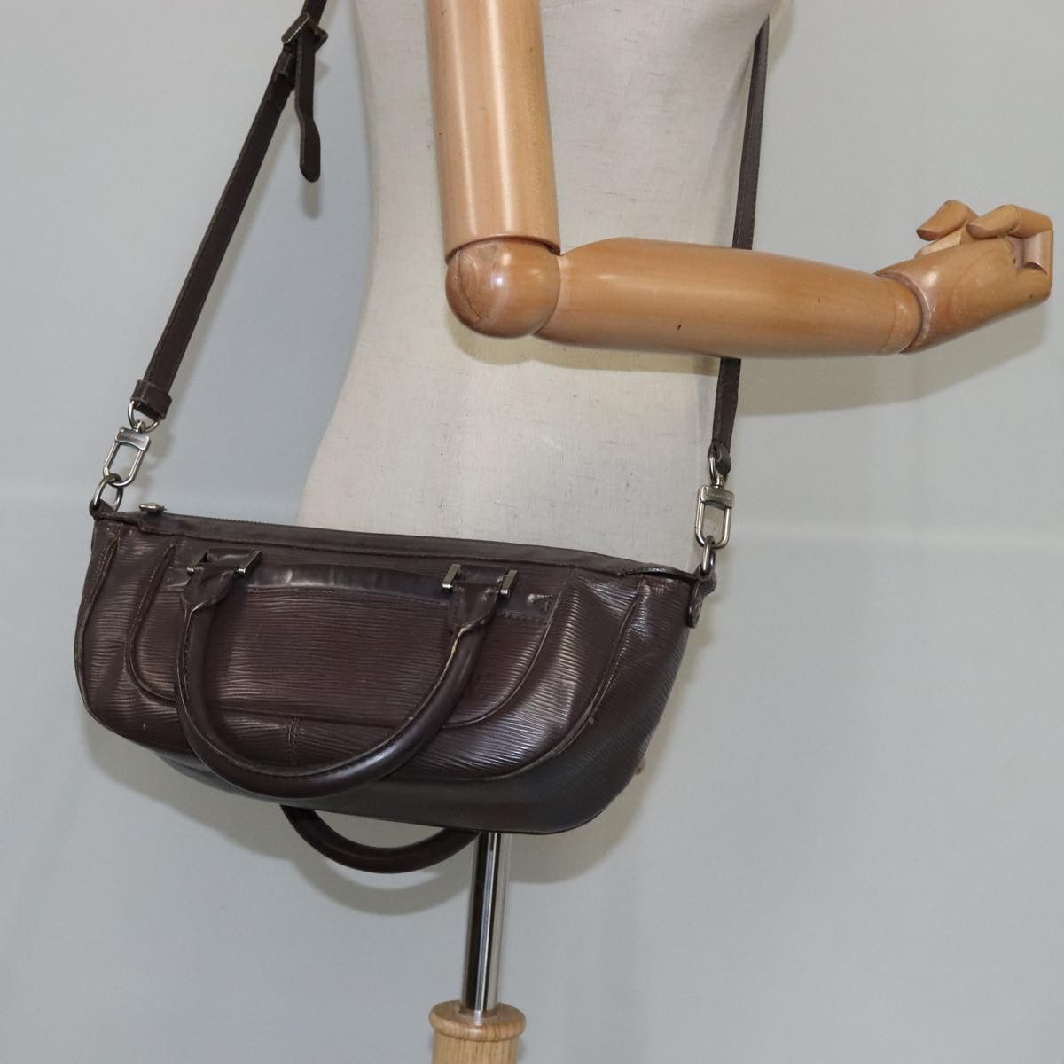 Louis Vuitton Louis Vuitton Danura handbag Size ONE SIZE - 21 Thumbnail