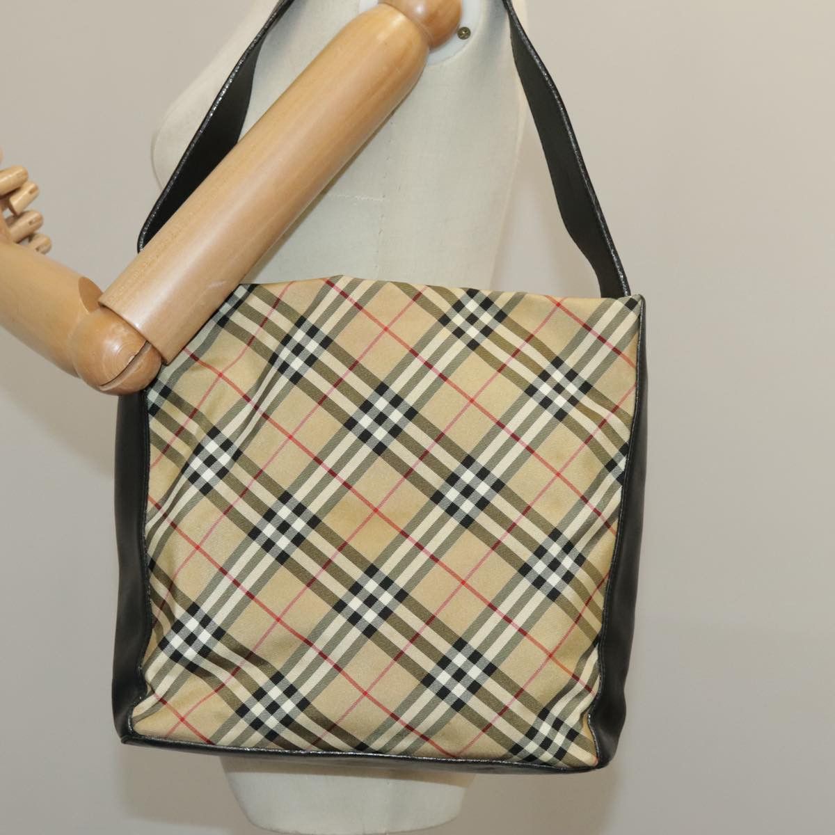 Burberry Burberry Nova Check shoulder Size ONE SIZE - 14 Thumbnail