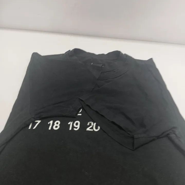 Maison Margiela MM6 Maison Margiela Black Short Sleeve T-Shirt 0079 Size US S / EU 44-46 / 1 - 13 Thumbnail