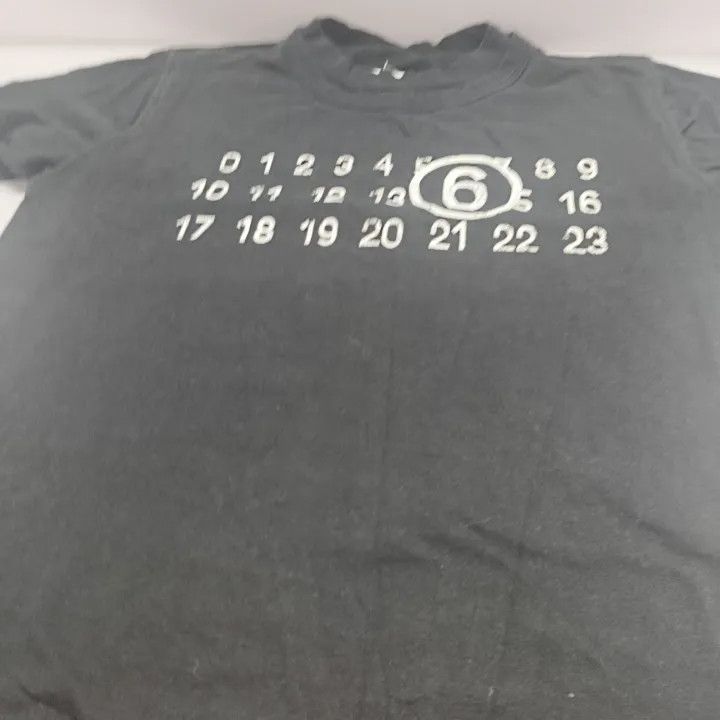 Maison Margiela MM6 Maison Margiela Black Short Sleeve T-Shirt 0079 Size US S / EU 44-46 / 1 - 15 Thumbnail