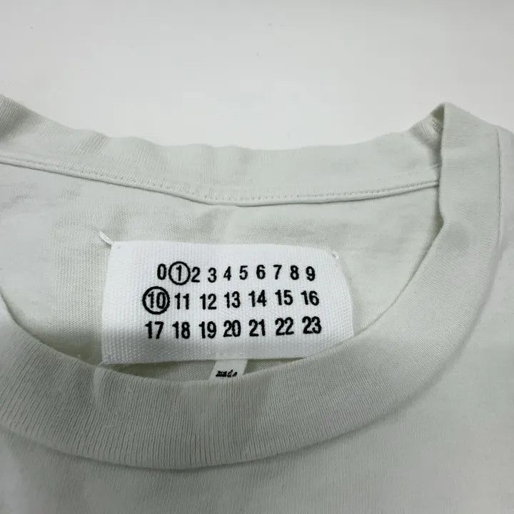 Maison Margiela Maison Margiela Grey Letter Print T-Shirt 0079 Size US S / EU 44-46 / 1 - 4 Thumbnail