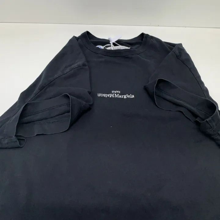Maison Margiela Maison Margiela Logo Print Black Short Sleeve T-Shirt 0079 Size US M / EU 48-50 / 2 - 9 Thumbnail