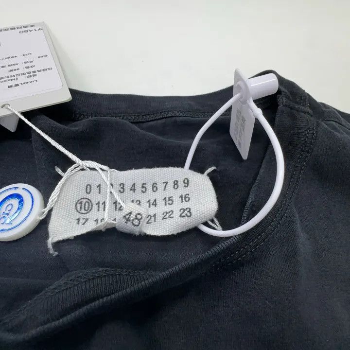 Maison Margiela Maison Margiela Logo Print Black Short Sleeve T-Shirt 0079 Size US M / EU 48-50 / 2 - 4 Thumbnail