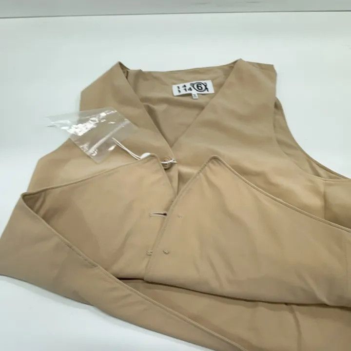Maison Margiela MM6 Maison Margiela Stylish Solid Color Vest 0079 Size US M / EU 48-50 / 2 - 7 Thumbnail