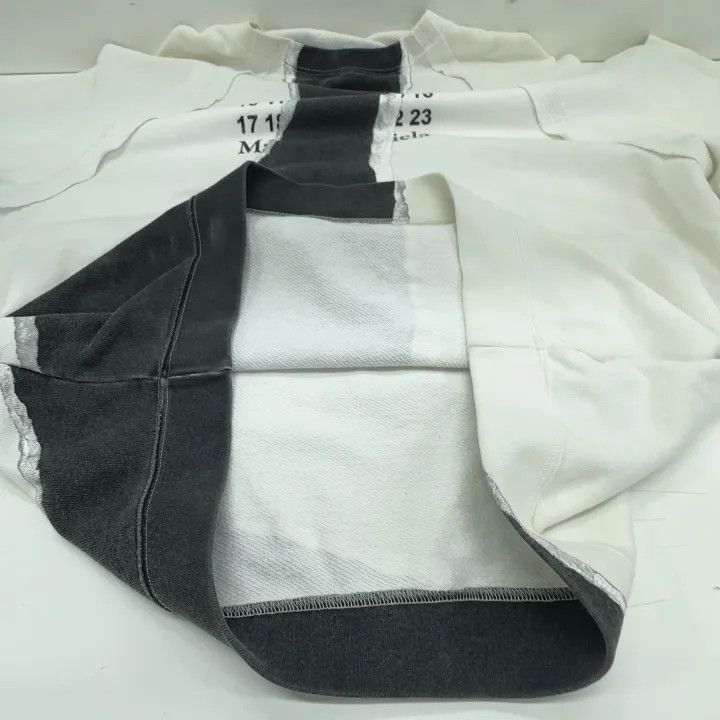 Maison Margiela Maison Margiela Color-Block Logo Print Sweatshirt 0079 Size US L / EU 52-54 / 3 - 7 Thumbnail
