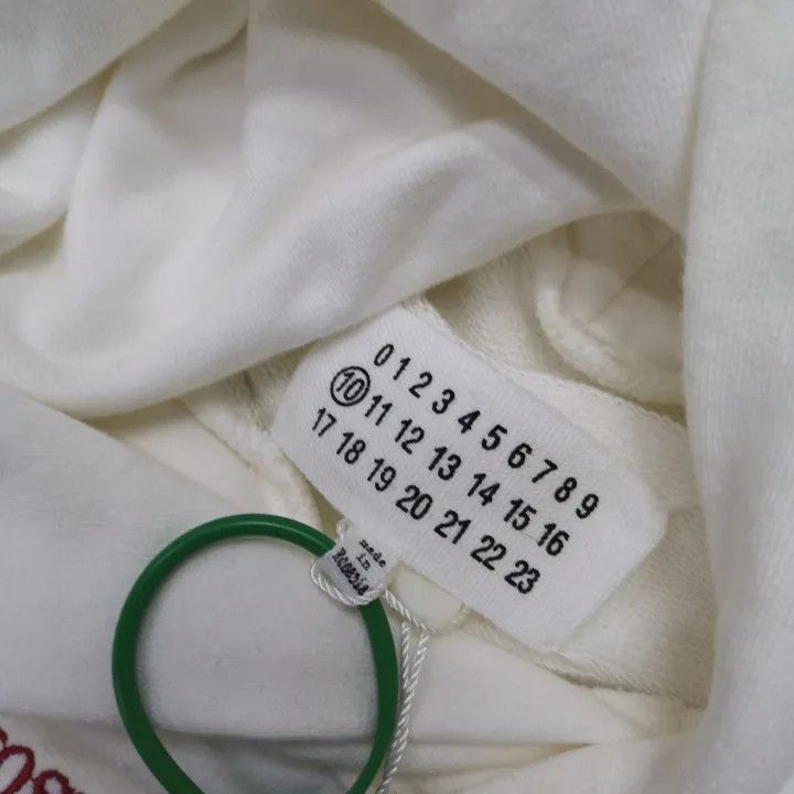 Maison Margiela Maison Margiela White Logo Hoodie for Men 0079 Size US XXL / EU 58 / 5 - 3 Thumbnail