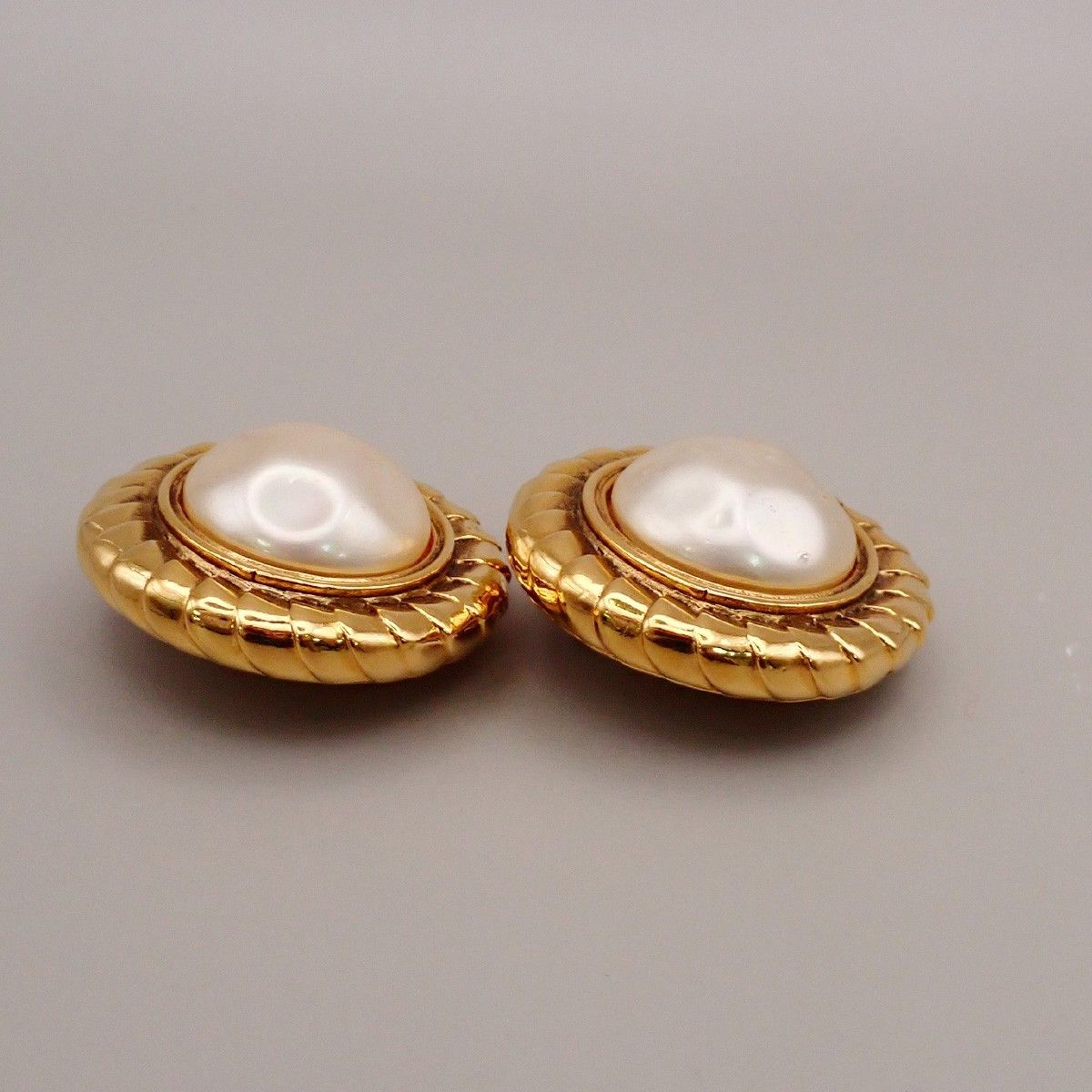 Chanel Chanel Baroque earring Size ONE SIZE - 7 Thumbnail