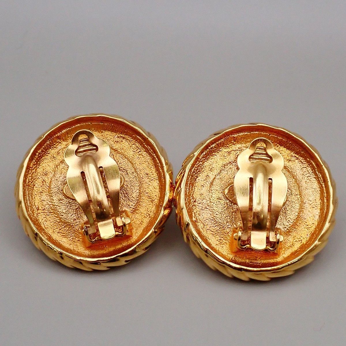 Chanel Chanel Baroque earring Size ONE SIZE - 8 Thumbnail