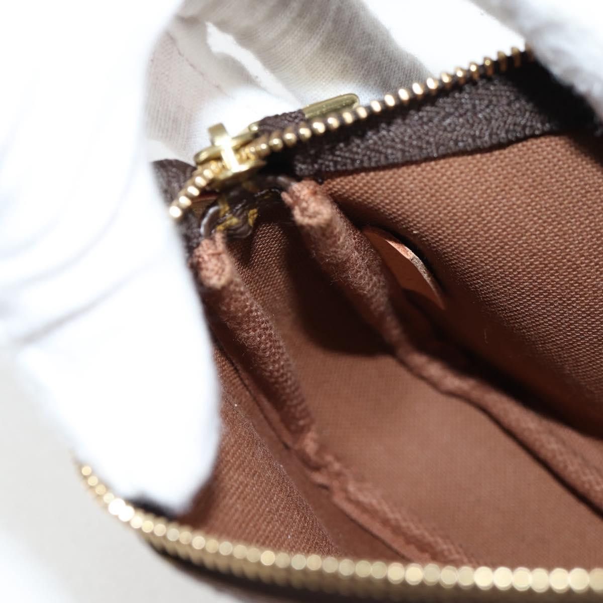 Louis Vuitton Louis Vuitton Mini Pochette Accessoires clutch Size ONE SIZE - 17 Thumbnail