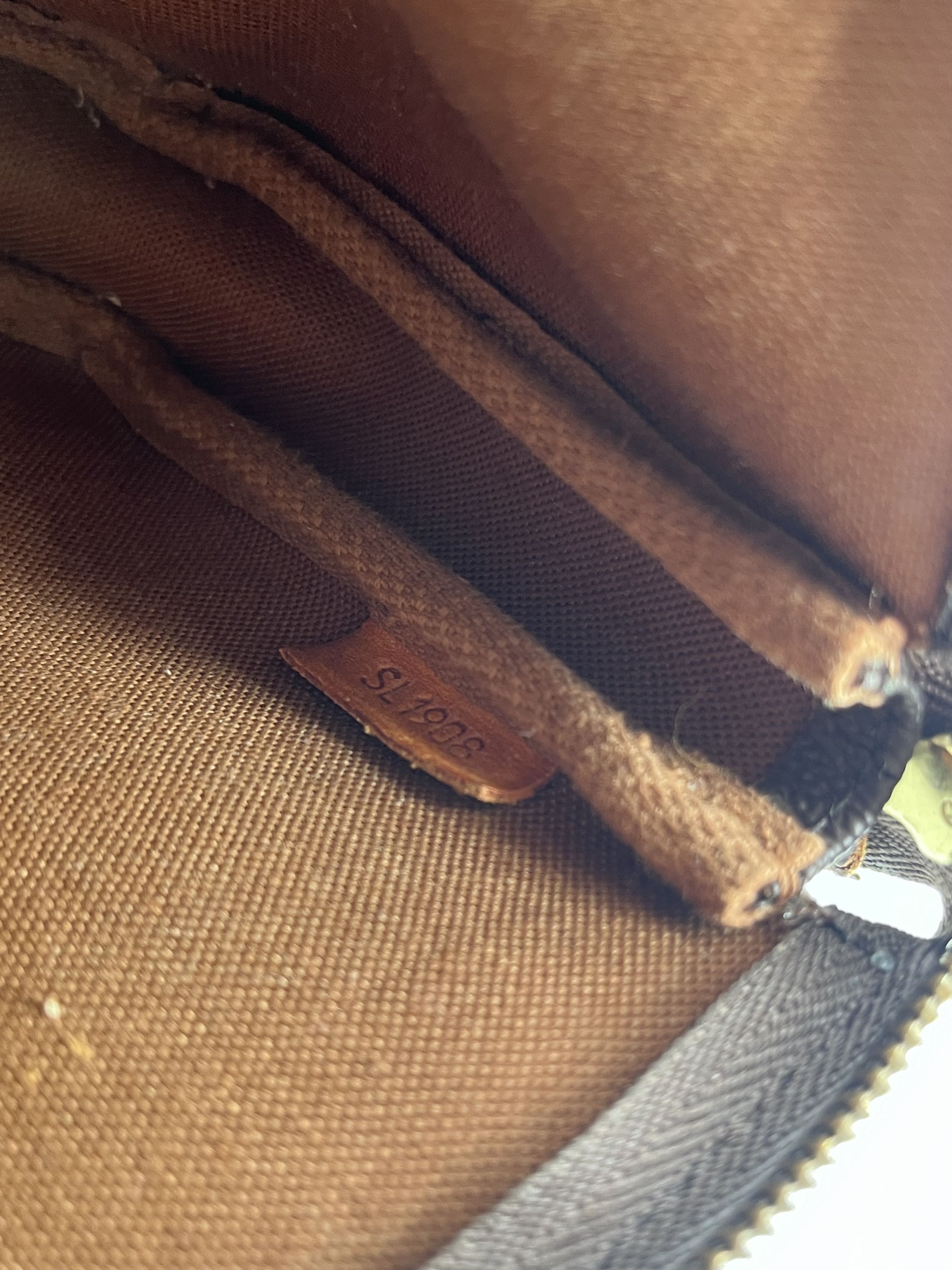 Louis Vuitton Louis Vuitton Pochette Accessoire handbag Size ONE SIZE - 12 Thumbnail