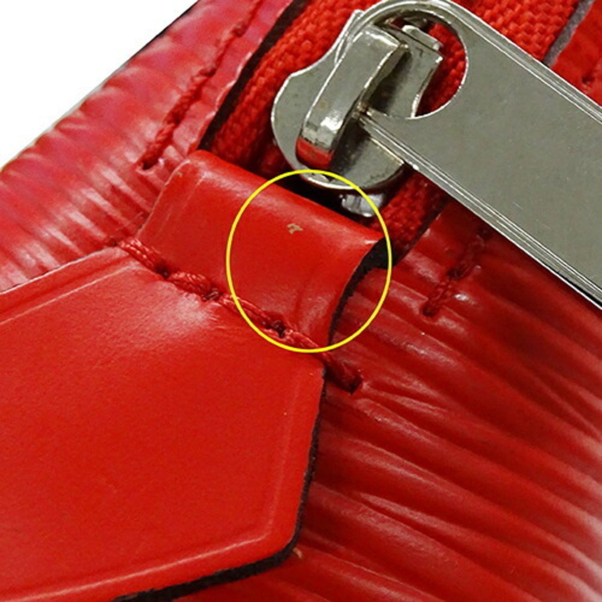 Louis Vuitton Louis Vuitton Cosmetic Pouch clutch Size ONE SIZE - 15 Thumbnail