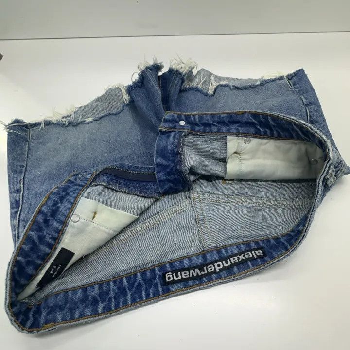 Alexander Wang Alexander Wang Stylish Versatile Denim Shorts 0079 Size 28" / US 6 / IT 42 - 7 Thumbnail