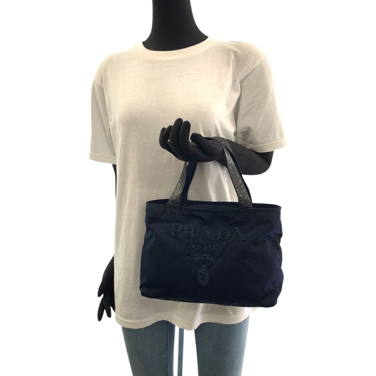 Prada Prada Prada Beads Python Tessuto Handbag Others Tote Bag DUTY FREE for USA Size ONE SIZE - 7 Thumbnail