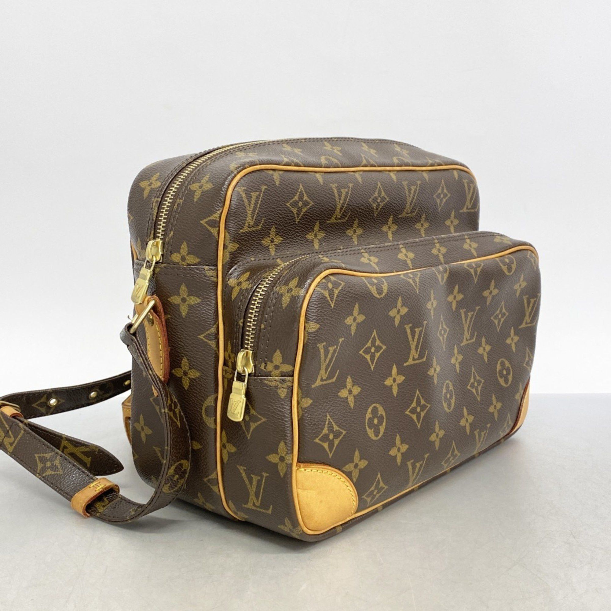 Louis Vuitton Louis Vuitton Nile shoulder Size ONE SIZE - 3 Thumbnail