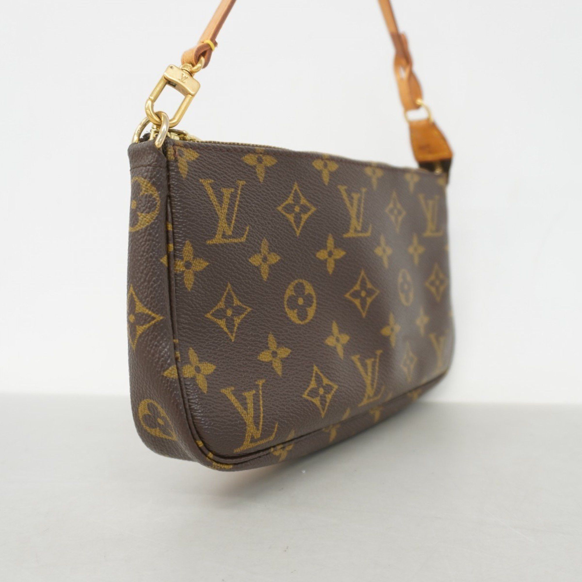 Louis Vuitton Louis Vuitton Pochette Accessoire clutch Size ONE SIZE - 3 Thumbnail