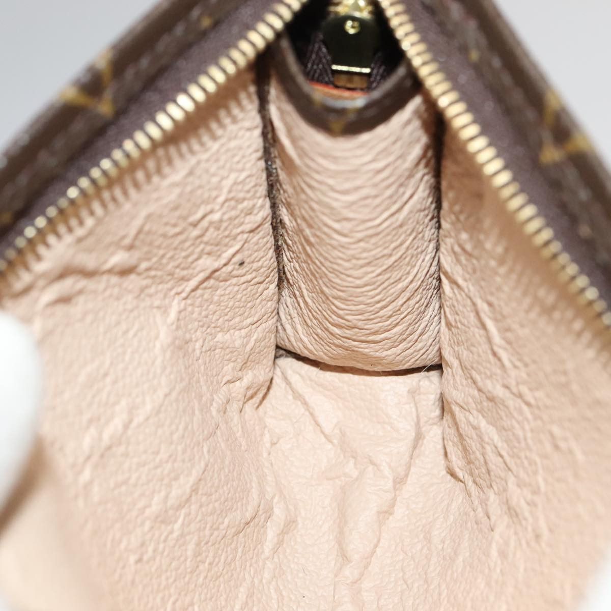 Louis Vuitton Louis Vuitton Trousse de Toilette clutch Size ONE SIZE - 14 Thumbnail