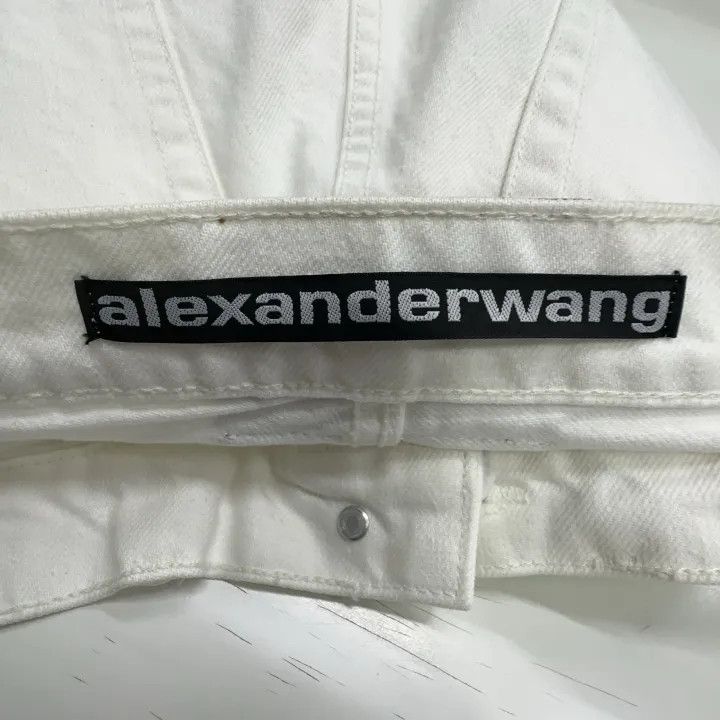 Alexander Wang Alexander Wang White Loose Straight Leg Jeans 0079 Size 25" / US 0 / IT 36 - 2 Thumbnail