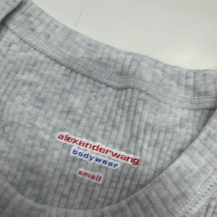 Alexander Wang Alexander Wang Gray Knit Crop Tee for Women 0079 Size S / US 4 / IT 40 - 3 Thumbnail