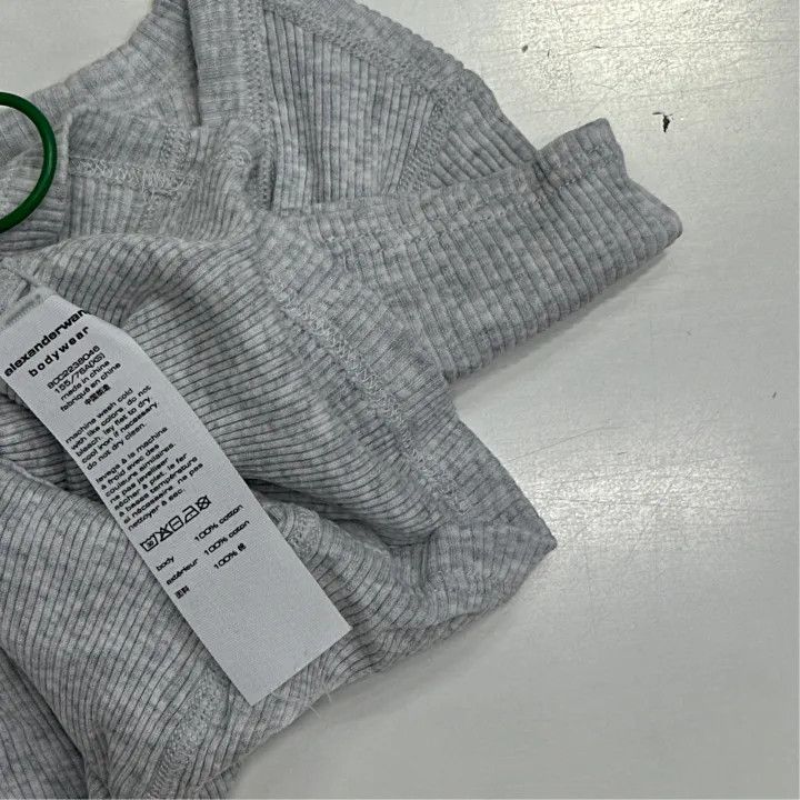 Alexander Wang Alexander Wang SS22 Short Sleeve Crop Top 0079 Size XS / US 0-2 / IT 36-38 - 3 Thumbnail