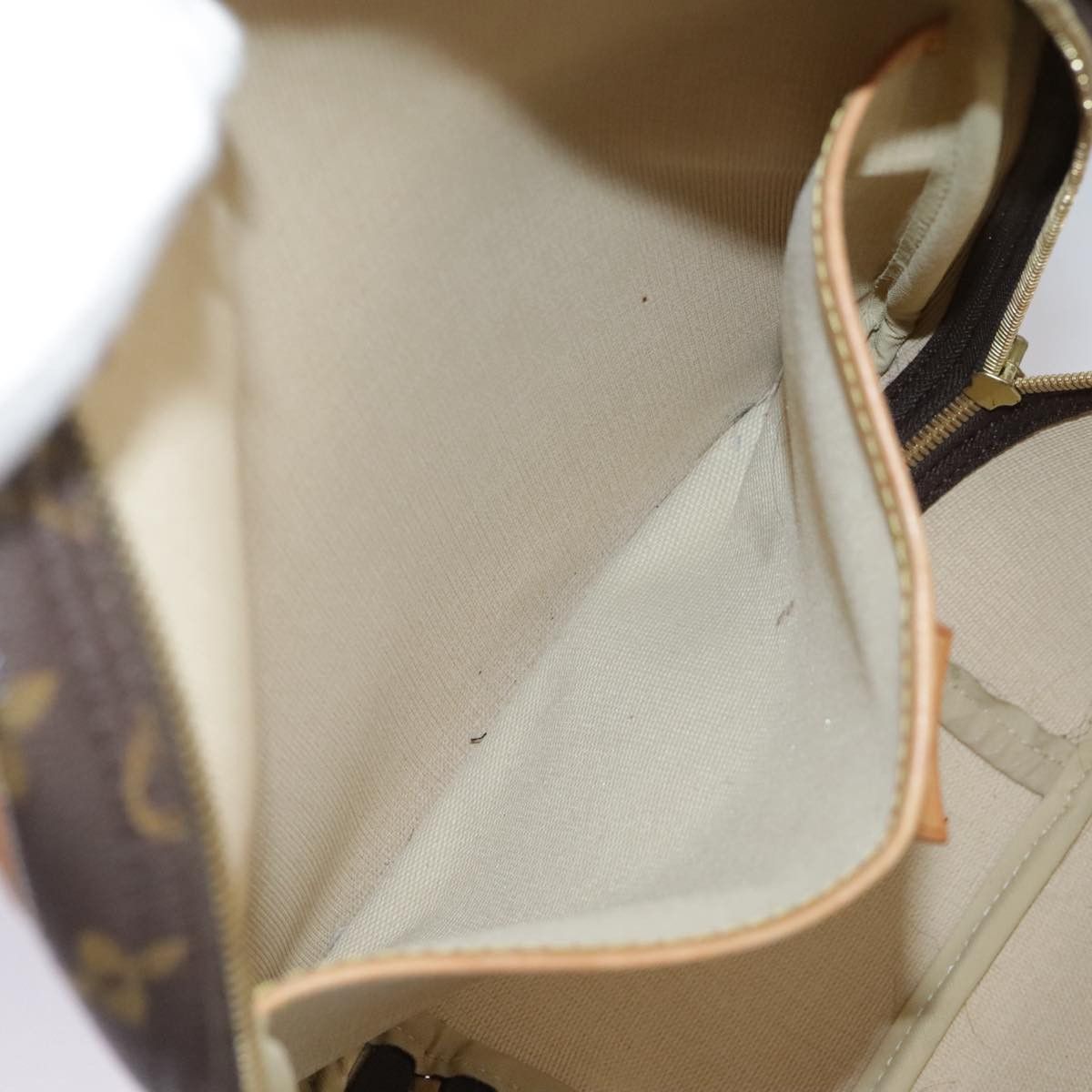 Louis Vuitton Louis Vuitton Excursion handbag Size ONE SIZE - 22 Thumbnail