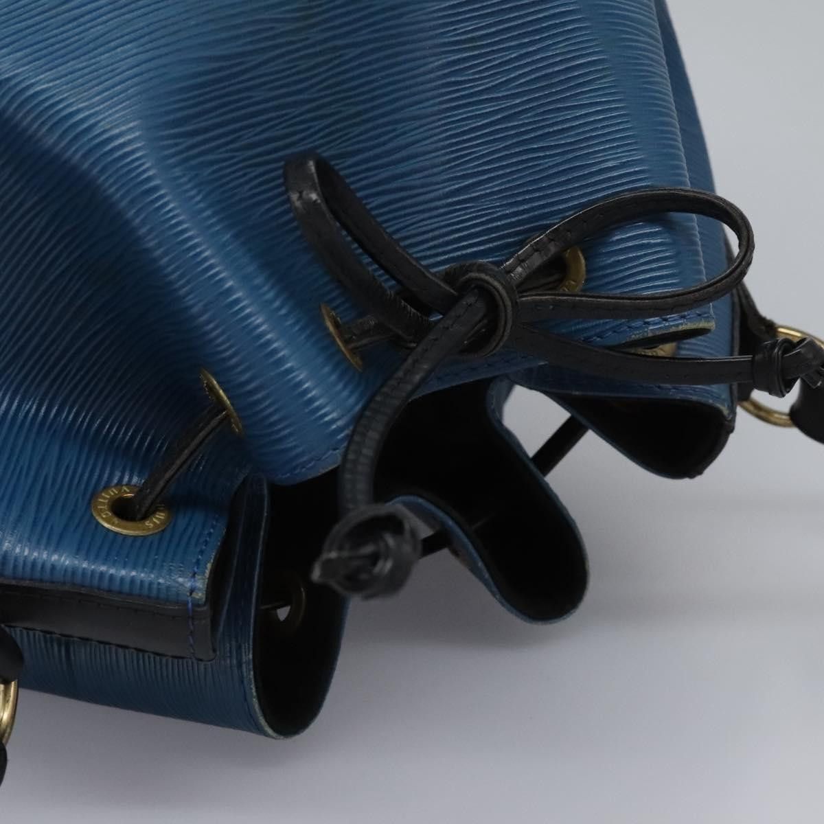 Louis Vuitton Louis Vuitton Petit Noé shoulder Size ONE SIZE - 16 Thumbnail