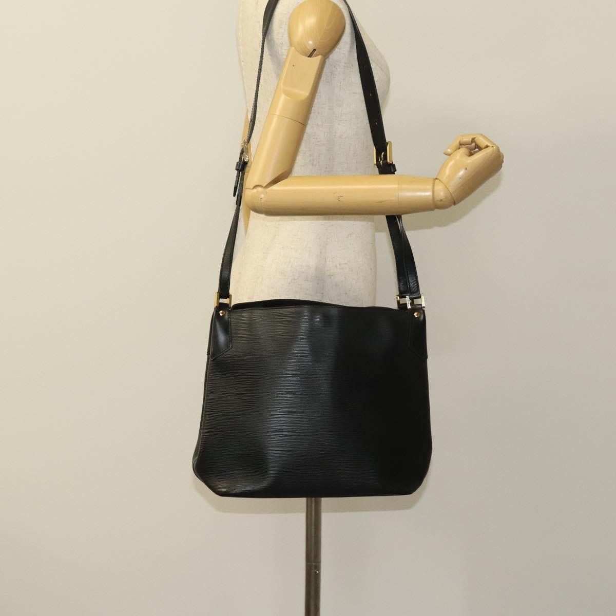 Louis Vuitton Louis Vuitton Mandala shoulder Size ONE SIZE - 14 Thumbnail