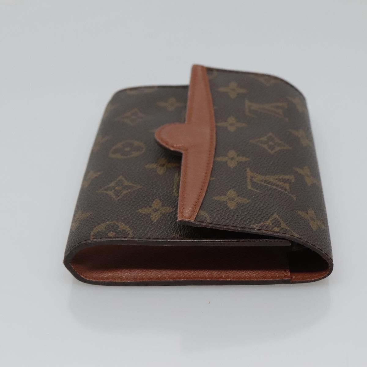Louis Vuitton Louis Vuitton Arche clutch Size ONE SIZE - 4 Thumbnail