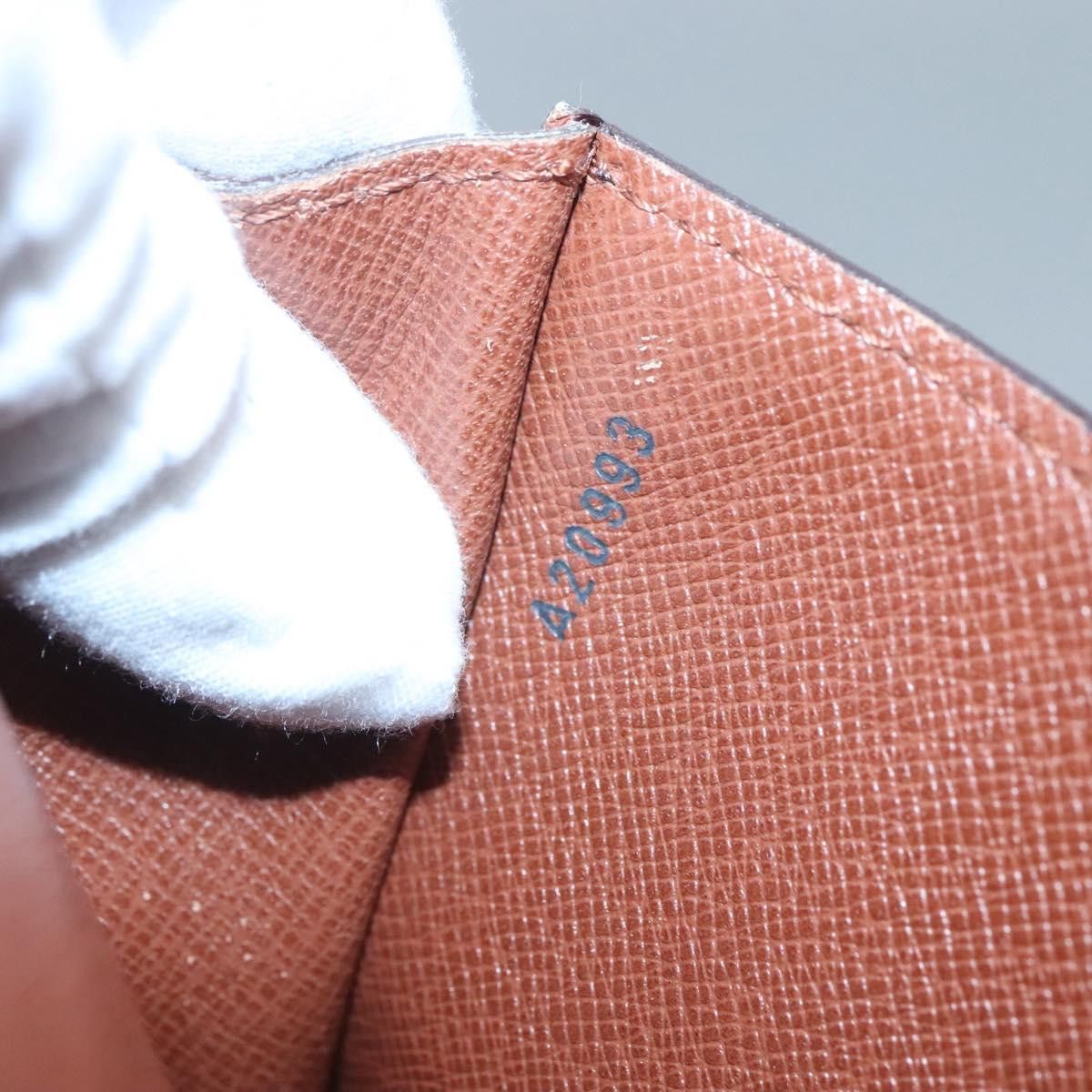 Louis Vuitton Louis Vuitton Arche clutch Size ONE SIZE - 10 Thumbnail