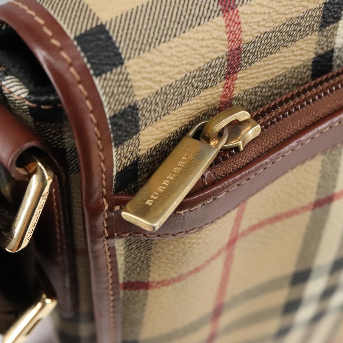 Burberry Burberry Nova Check shoulder Size ONE SIZE - 12 Thumbnail