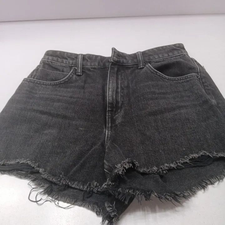 Alexander Wang Alexander Wang Distressed Raw Hem Denim Shorts 0079 Size 26" / US 2 / IT 38 - 6 Thumbnail