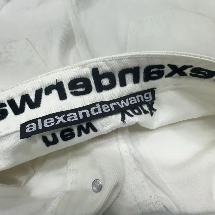 Alexander Wang Alexander Wang Distressed White Denim Shorts 0079 Size 27" / US 4 / IT 40 - 5 Thumbnail