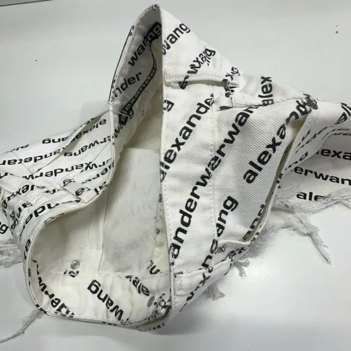 Alexander Wang Alexander Wang Logo Print Casual Shorts for Women 0079 Size 27" / US 4 / IT 40 - 5 Thumbnail