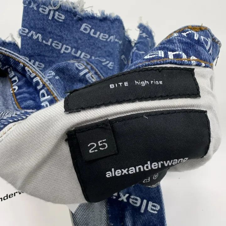 Alexander Wang Alexander Wang Logo Print Distressed Shorts 0079 Size 25" / US 0 / IT 36 - 5 Thumbnail