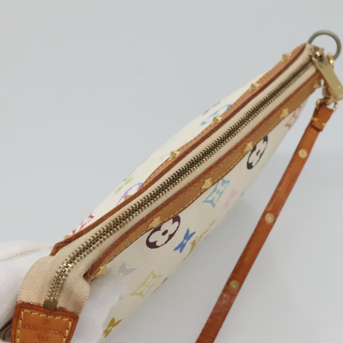 Louis Vuitton Louis Vuitton Pochette Accessoire clutch Size ONE SIZE - 21 Thumbnail