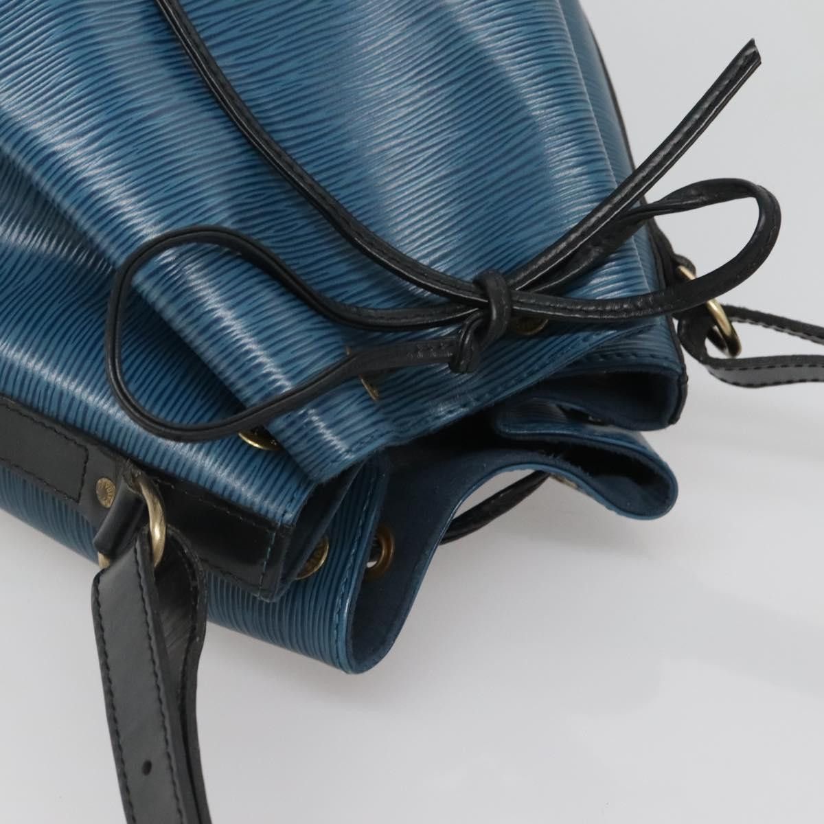 Louis Vuitton Louis Vuitton Petit Noé shoulder Size ONE SIZE - 14 Thumbnail