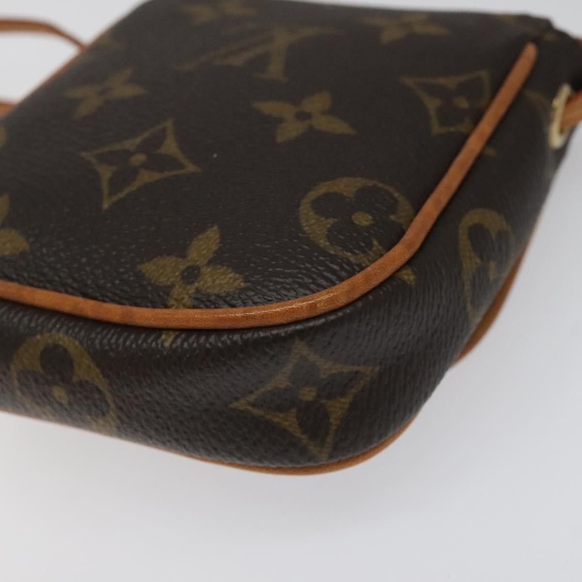 Louis Vuitton Louis Vuitton Cancun clutch Size ONE SIZE - 9 Thumbnail
