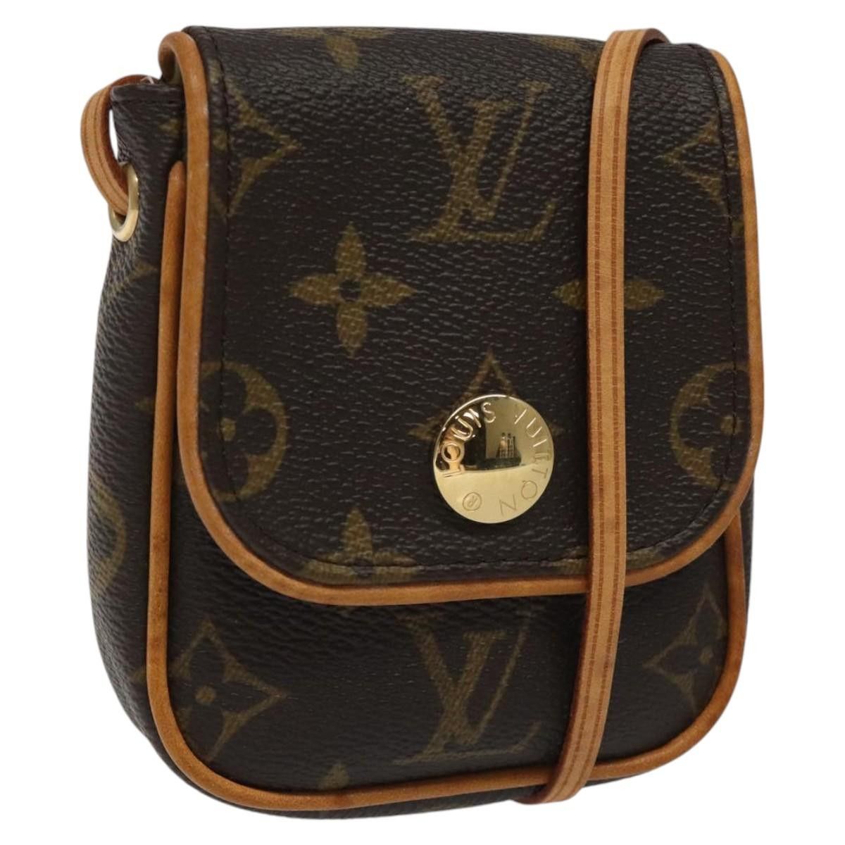 Louis Vuitton Louis Vuitton Cancun clutch Size ONE SIZE - 18 Thumbnail