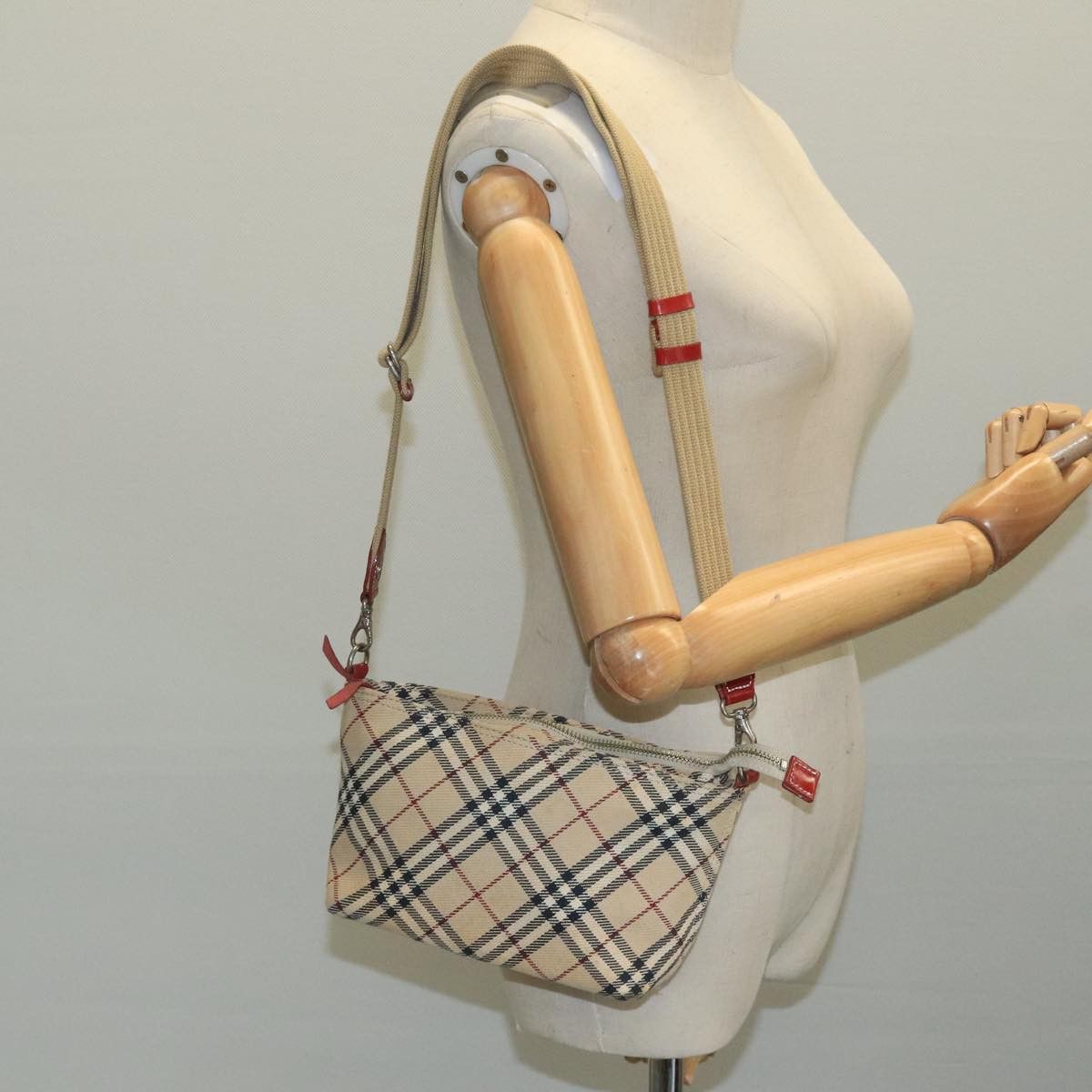 Burberry Burberry Nova Check shoulder Size ONE SIZE - 16 Thumbnail