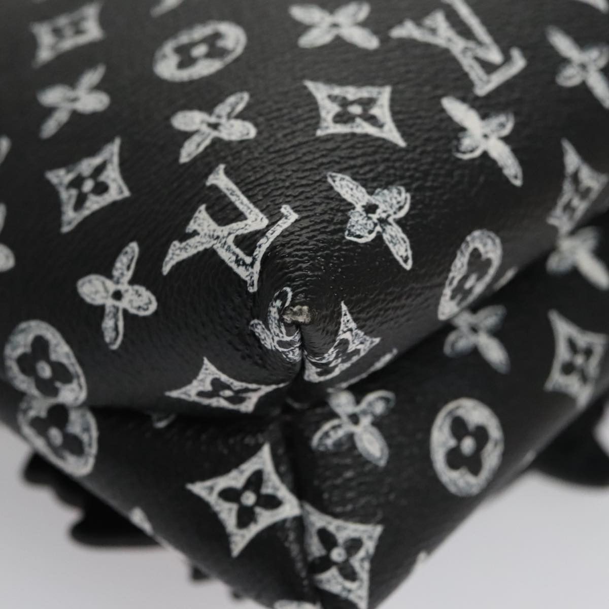 Louis Vuitton Louis Vuitton shoulder Size ONE SIZE - 13 Thumbnail