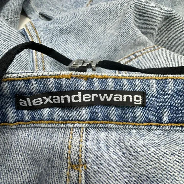 Alexander Wang Alexander Wang Simple Comfortable Mid-rise Jeans 0079 Size 28" / US 6 / IT 42 - 2 Thumbnail