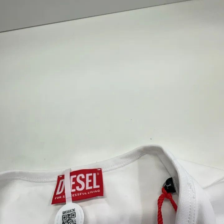 Diesel Diesel Oval-D Series Embroidered Short Sleeve T-shirt 0079 Size L / US 10 / IT 46 - 4 Thumbnail