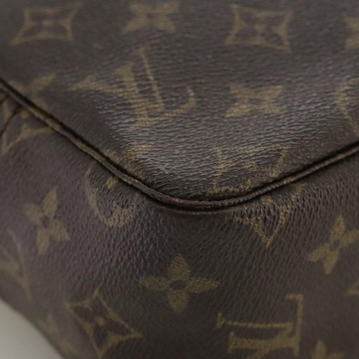 Louis Vuitton Louis Vuitton Trousse de Toilette clutch Size ONE SIZE - 14 Thumbnail